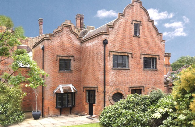 Newly Refurbished Three Bedroom House on an English Country Estate