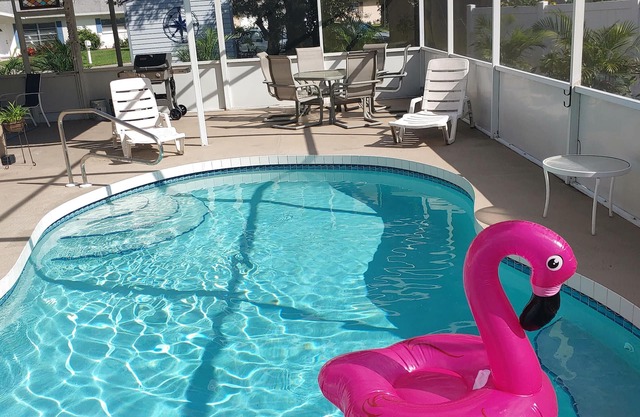 Newly remodeled, all new furniture, beaches, shopping, restaurants, golf, tennis