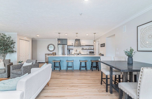 NEWLY remodeled Bay View condo downtown TC