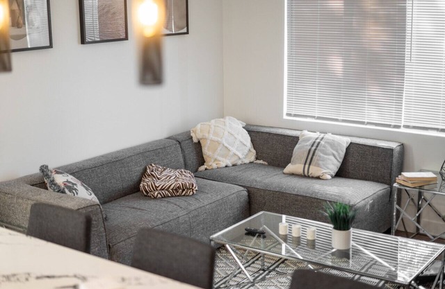 NEWLY REMODELED MODERN 1-BEDROOM APARTMENT in NOHO w/PARKING & EV CHARGER p69