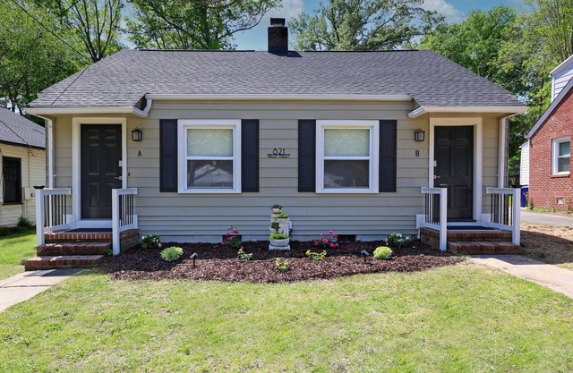 *Newly Renovated* 1 BR Bungalow near DT Durham