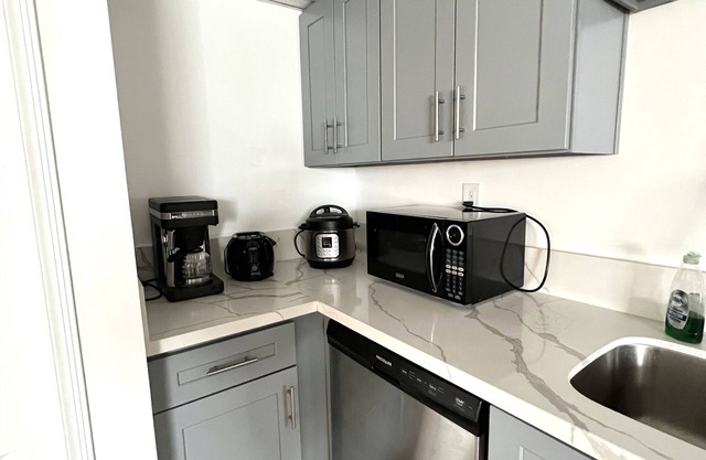 Newly Renovated 2BR/1BA Home