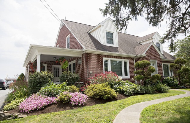 Newly Renovated 3br House In The Heart Of Amish Country