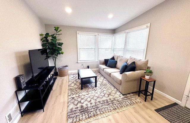Newly Renovated 5 Bedroom/2 Bath/2 Kitchen Home