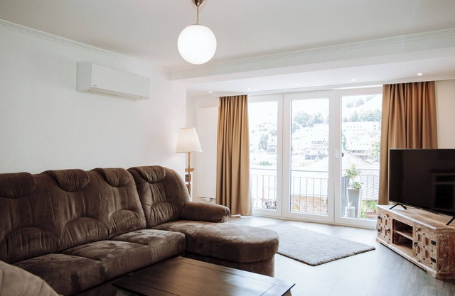 Newly renovated comfortable apartment with a view of the Moselle