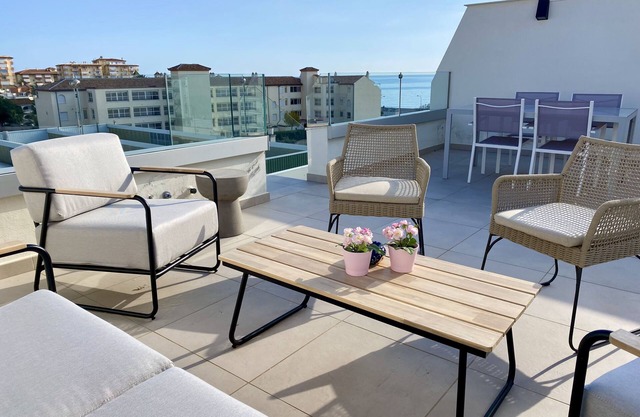 Newly renovated dream apartment with all amenities