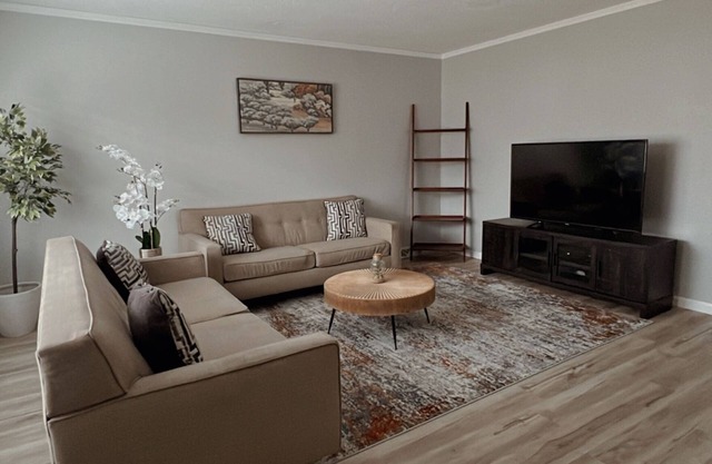Newly Renovated Home located in a quiet and safe neighborhood in Saint Paul, MN