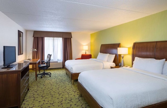 Newly Renovated Hotel near Rutgers| Fitness Center & Pool | 4 Units