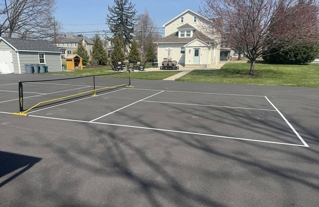 Newly Renovated House and private Pickleball in the Heart of Lancaster