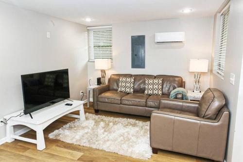 Newly Renovated Small Town Retreat