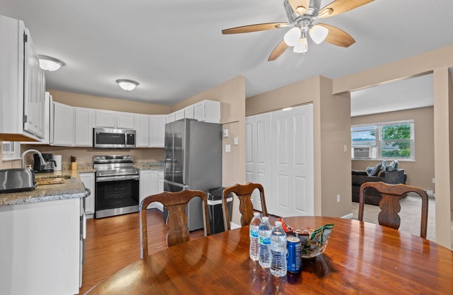 *Newly* Renovated Stay at modern 3BR Townhome (15 minutes from Harris-Hershey)