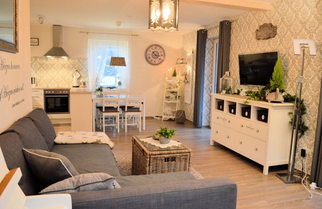 Newly renovated vacation apartment on the edge of the forest