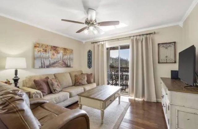 Next to SDC & Table Rock Lake. 2 Beds 2 Baths. 20ft Patio. Full Size Kitchen.