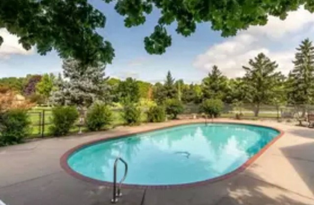 NFL Draft /EAA Spacious home w/Pool /Sleeps 10