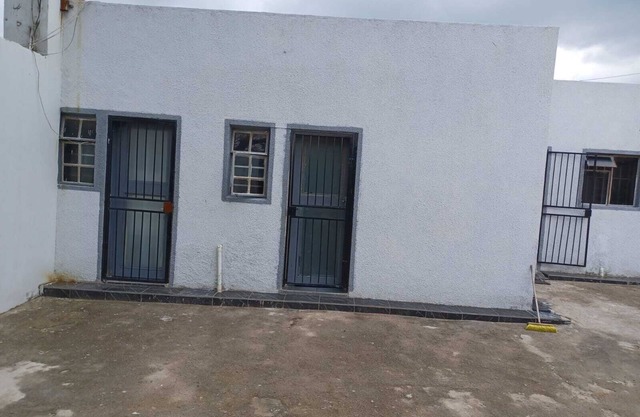Nice 3-bedroom Aprt with WiFi at 59 lindhorst st Kenilworth Joburg South 2190