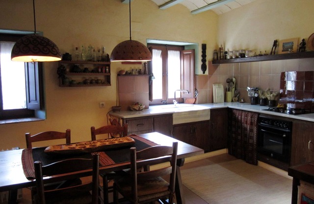 Nice and cozy house in Peratallada