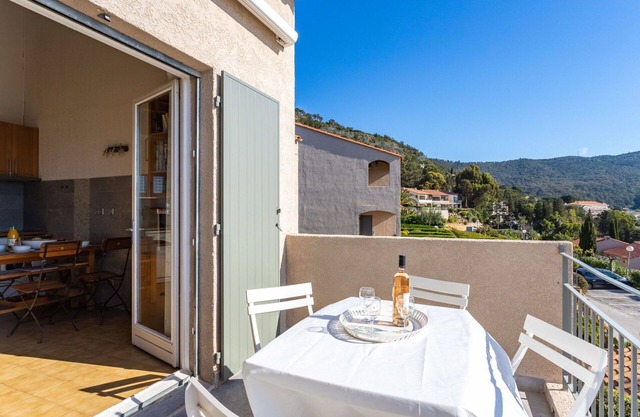 Nice apartment for 4 guests with pool, WIFI, TV and balcony