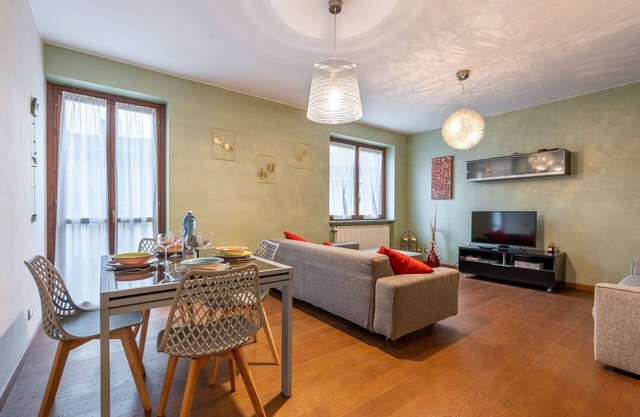 Nice apartment for 4 people with WIFI, TV, balcony and parking