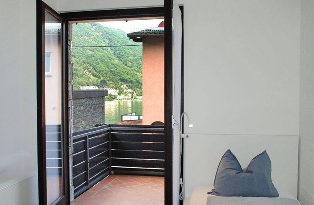 Nice apartment for 4 guests with WIFI, TV, patio and pets allowed