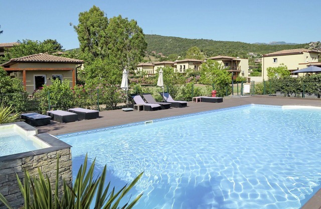 Nice apartment for 4 guests with pool, WIFI, A/C, TV, terrace and pets allowed