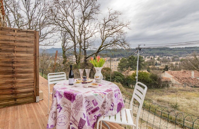 Nice apartment for 2 people with WIFI, TV, terrace and panoramic view