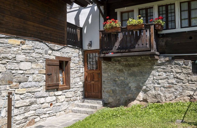 Nice apartment for 4 people with TV, balcony, pets allowed and panoramic view