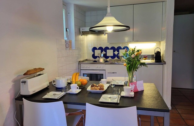 Nice apartment for 5 guests with pool, WIFI, TV, patio and pets allowed
