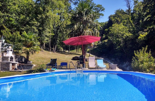 Nice apartment for 5 guests with pool, WIFI, TV, balcony, pets allowed and parking
