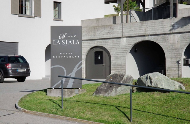 Nice apartment for 5 people with WIFI, pool, TV, balcony and panoramic view