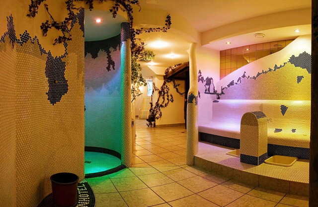 Nice apartment for 6 people with WIFI, TV, balcony and parking