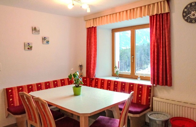 Nice apartment for 8 people with WIFI, TV, balcony, pets allowed and parking