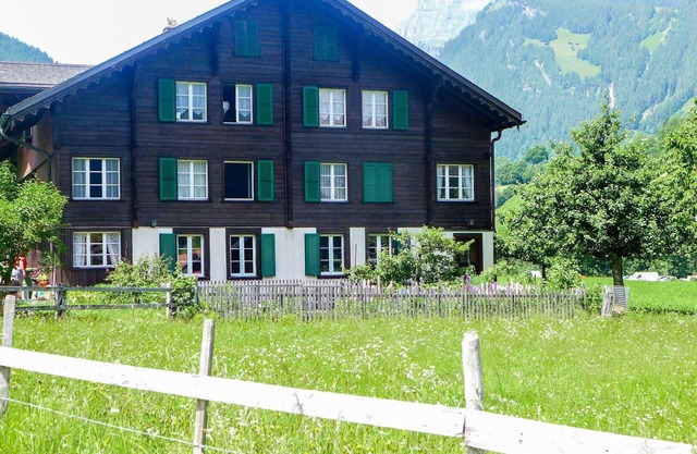 Nice apartment for 2 people with TV, patio and parking