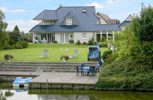Nice apartment for 4 guests with WIFI, TV, patio and parking