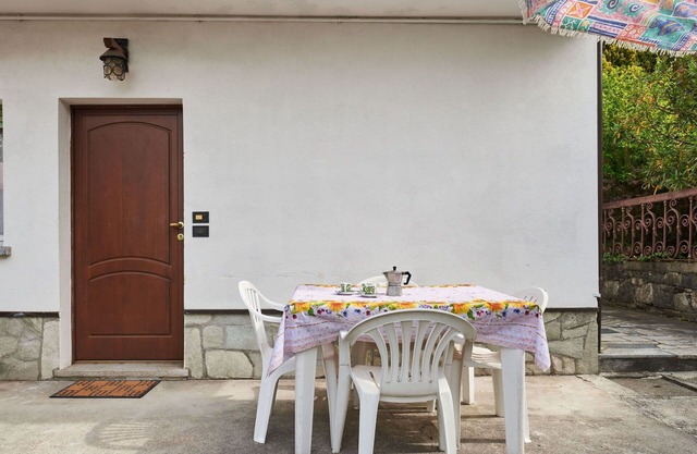 Nice apartment for 7 people with WIFI, TV, terrace, pets allowed and parking