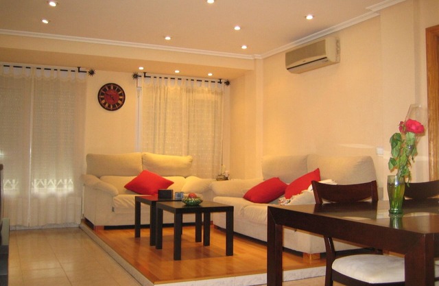 NICE APARTMENT IN VALENCIA CITY (next to the subway)