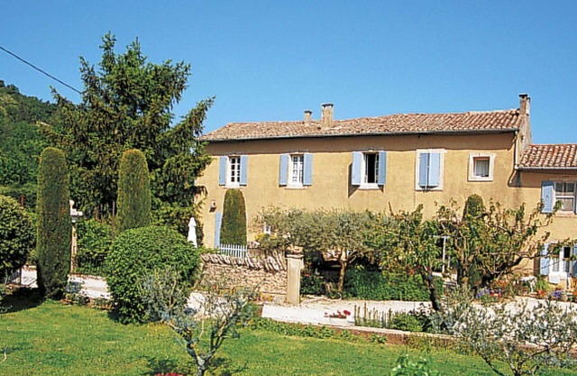 Nice apartment in villa for 4 people with WIFI, TV and patio