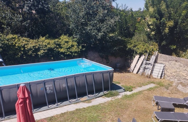 Nice apartment near Pézenas with swimming pool access