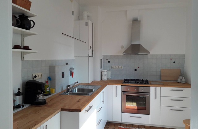 Nice apartment with garden, very close to the city center
