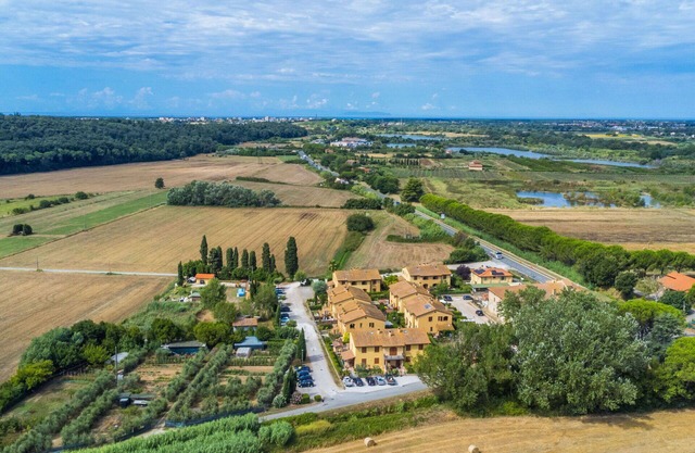 Nice apartment with A/C, WIFI, TV, terrace, pets allowed, panoramic view and parking