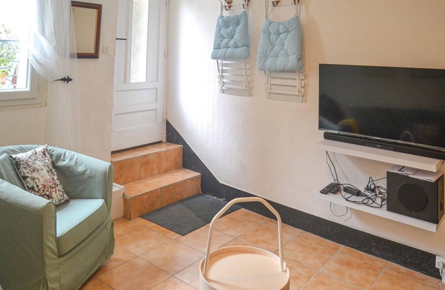Nice home in Saint-Gervais-sur-Mare