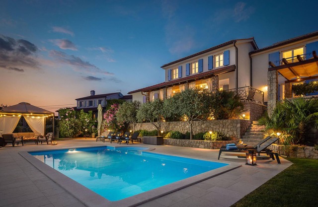 Nice home in Sveti Ivan Dobrinjski