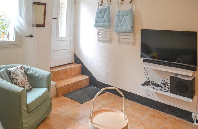 Nice Home In Saint-Gervais-Sur-Mare