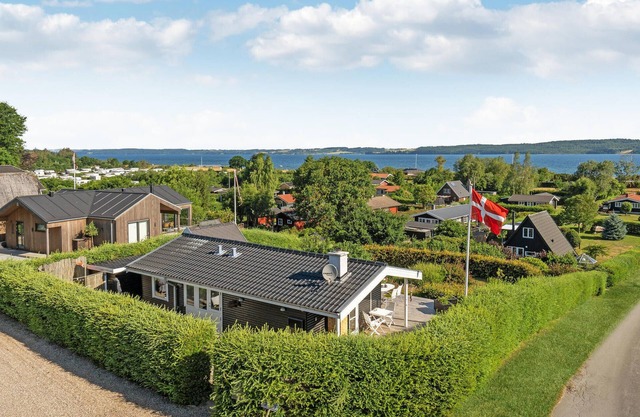 Nice home in Børkop with WiFi