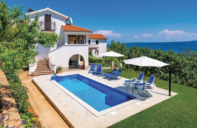 Nice home in Brsec with house sea view