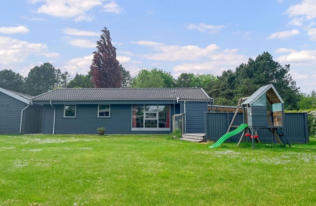 Nice home in Eskebjerg with WiFi