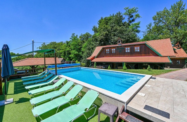 Nice home in Klanjec with sauna