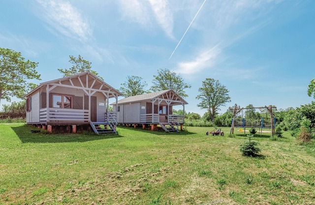 Nice home in Mscice with WiFi