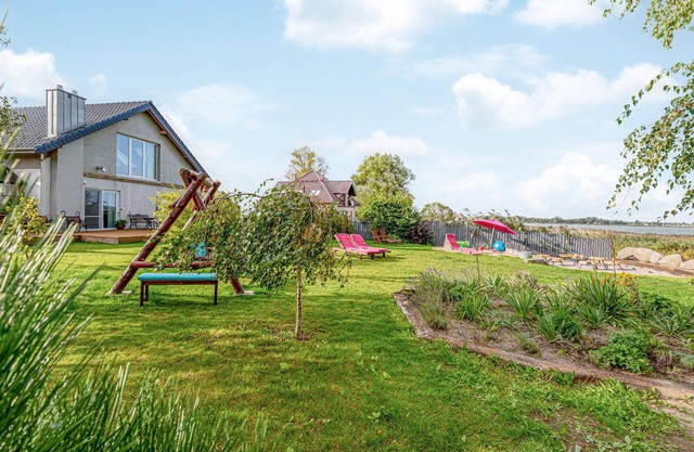 Nice home in Mscice with lake view