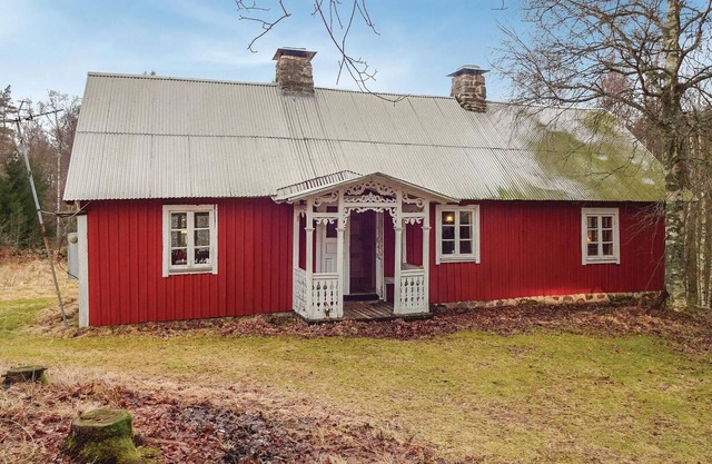 Nice home in Vittsjö with kitchen