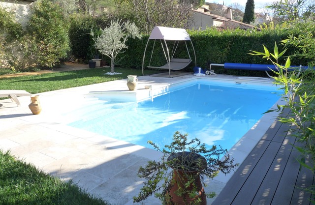 Nice house in a quiet pool with greenery